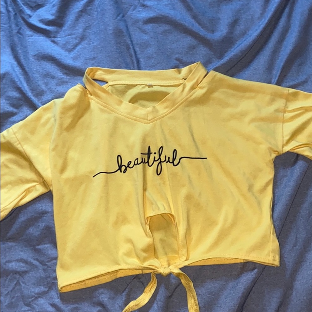 a cute yellow romwe crop top